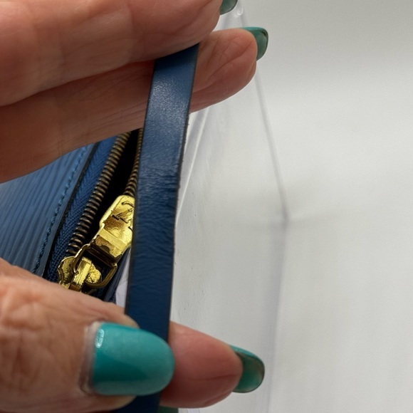 Louis Vuitton - mini Papillon pouch - excellent used condition - Blue Epi - Picture 11 of 14